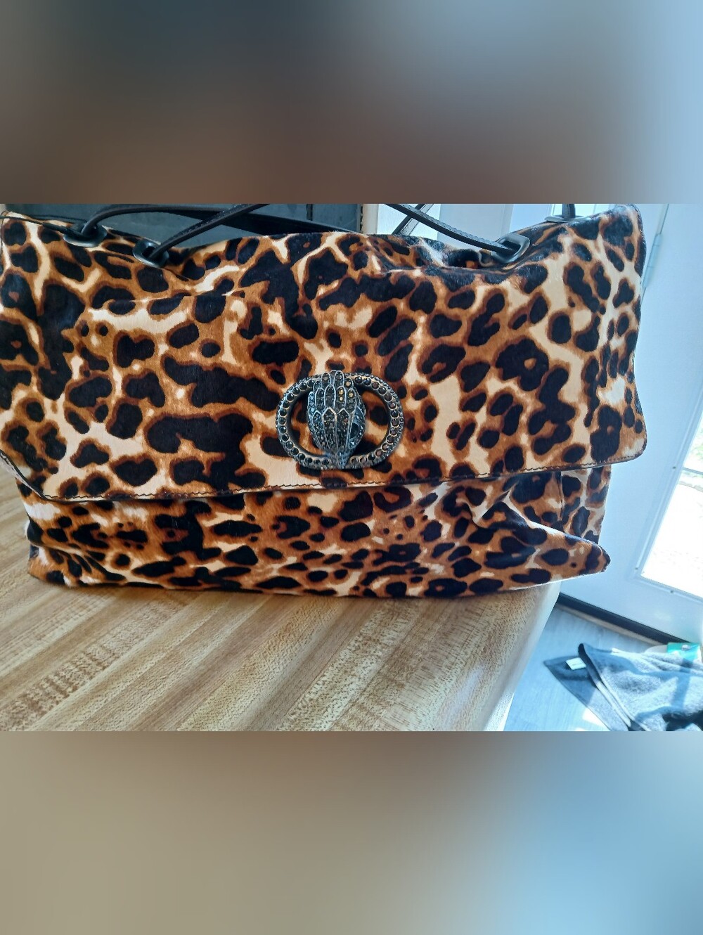 Kurt Geiger NWT Leopard Soho Crossbody W/Adjustable Strap & Dustbag - Picture 8 of 8